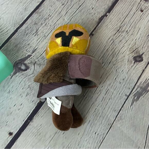 Star Wars Mandolorian The Armorer Cutie Cuff Plush Bracelet - Picture 2 of 3